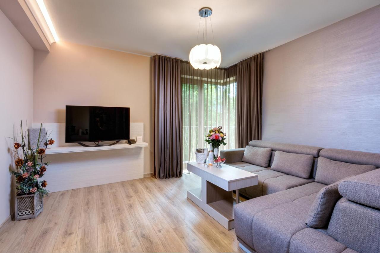 Hotel & Relax Zone Cattleya كروشونا المظهر الخارجي الصورة