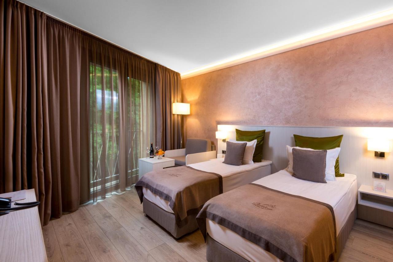 Hotel & Relax Zone Cattleya كروشونا المظهر الخارجي الصورة