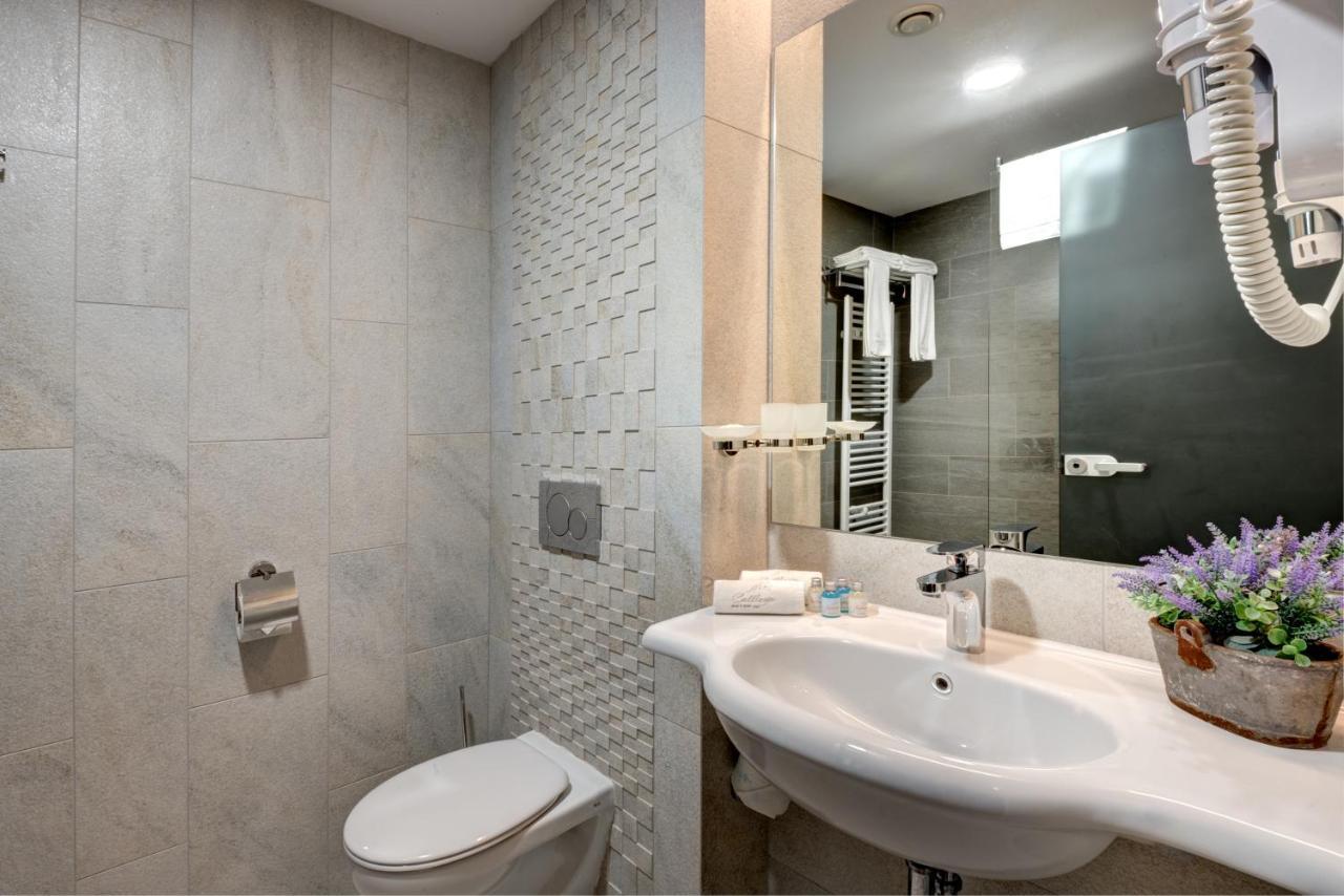 Hotel & Relax Zone Cattleya كروشونا المظهر الخارجي الصورة