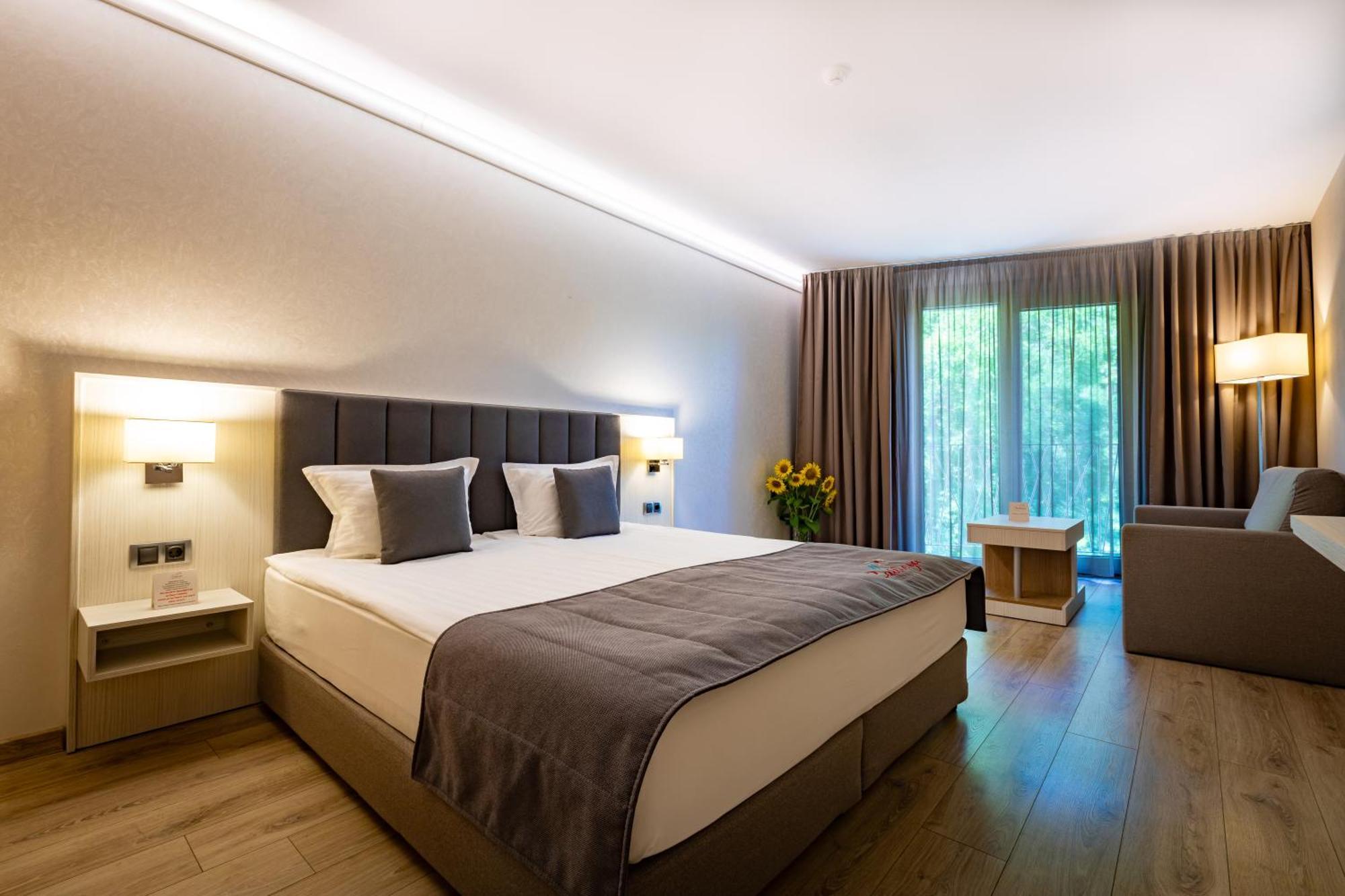 Hotel & Relax Zone Cattleya كروشونا المظهر الخارجي الصورة